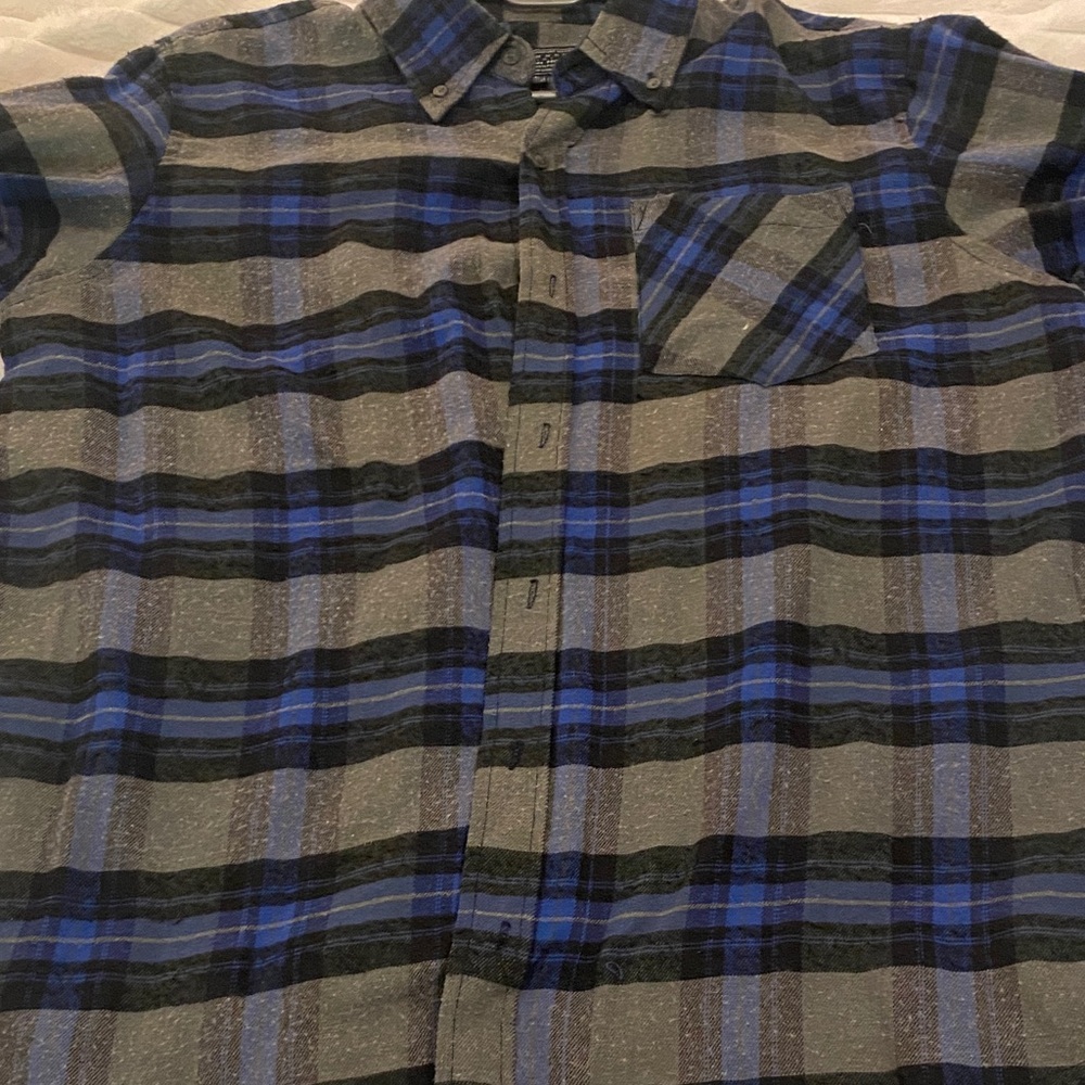 Casual Blue and Gray Plaid Button-Down Shirt
